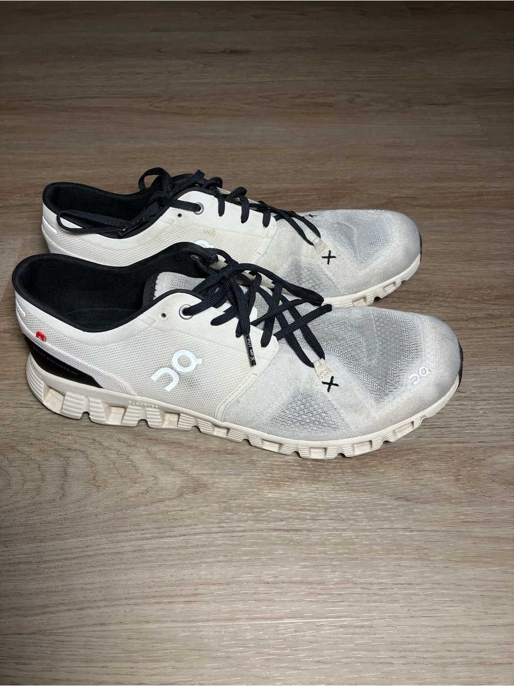 On Cloud X 3 Training & Running Shoes – Ivory / Black size 11